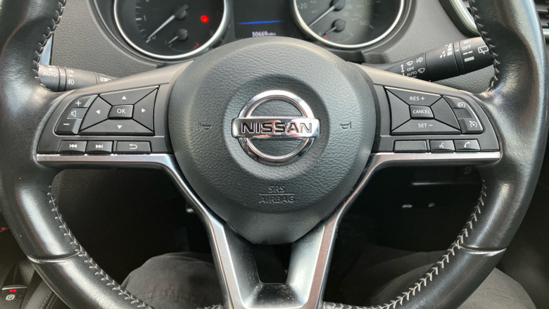 Nissan Qashqai 1.3 DiG-T Acenta Premium 5dr Petrol Hatchback